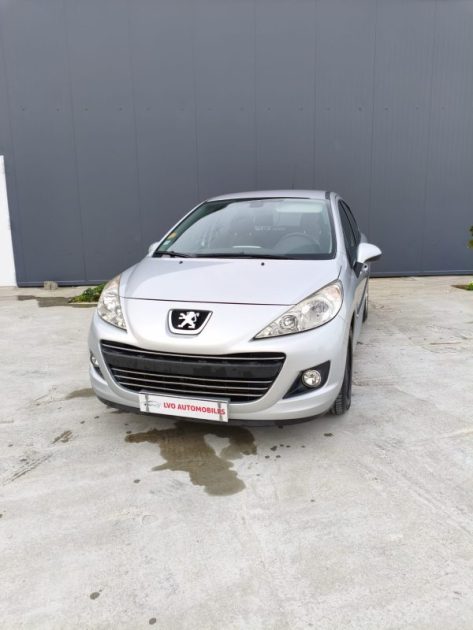 PEUGEOT 207 1.4 HDi 70 PREMIUM – SANS FAP – CLIM AUTO- REGULATEUR DE VITESSE – GARANTIE 12 MOIS