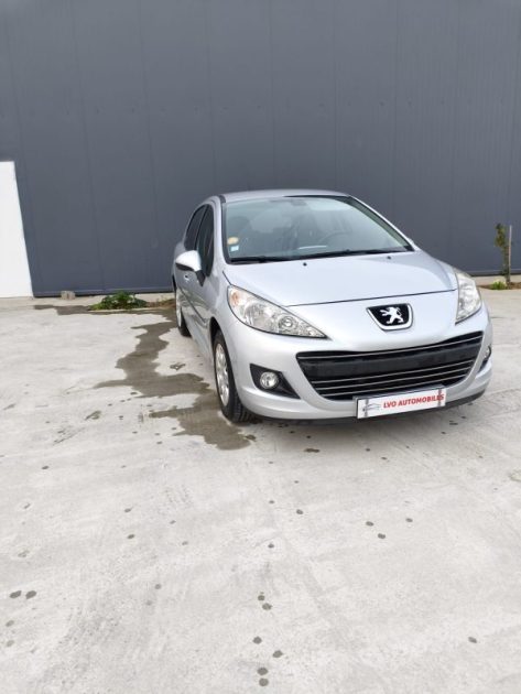 PEUGEOT 207 1.4 HDi 70 PREMIUM – SANS FAP – CLIM AUTO- REGULATEUR DE VITESSE – GARANTIE 12 MOIS