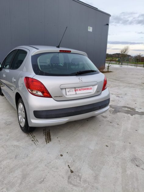 PEUGEOT 207 1.4 HDi 70 PREMIUM – SANS FAP – CLIM AUTO- REGULATEUR DE VITESSE – GARANTIE 12 MOIS