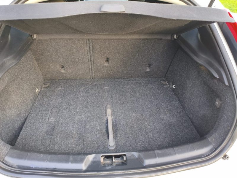 VOLVO V40 CROSS V40 CROSS COUNTRY D3 150CH SUMMUN EDITION 2013