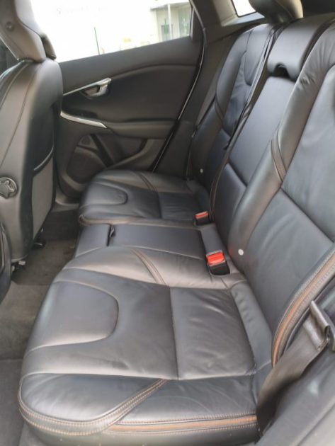 VOLVO V40 CROSS V40 CROSS COUNTRY D3 150CH SUMMUN EDITION 2013