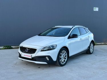VOLVO V40 CROSS V40 CROSS COUNTRY D3 150CH SUMMUN EDITION 2013
