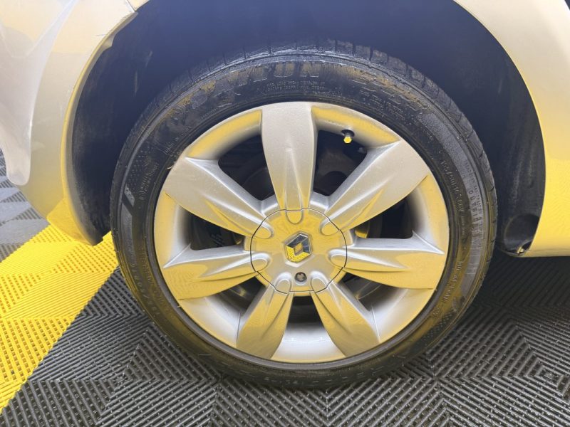 RENAULT CLIO III 1.6 16V 110CH EXCEPTION 2 BOITE AUTOMATIQUE 2009