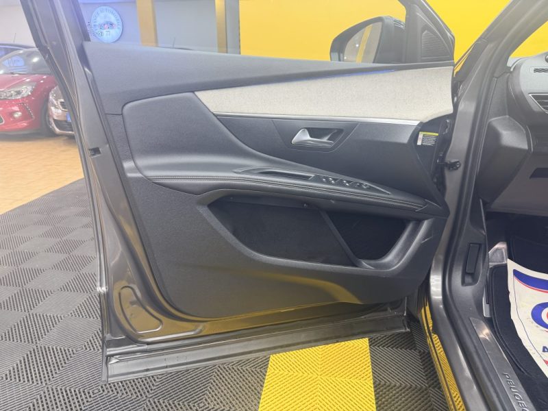 PEUGEOT 3008 1.5 BLUEHDI 130CH S&S GT EAT8 