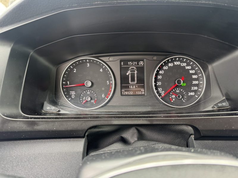 VOLKSWAGEN TRANSPORTER 2.0 TDI 150CH DSG7 5 PLACES ATTELAGE
