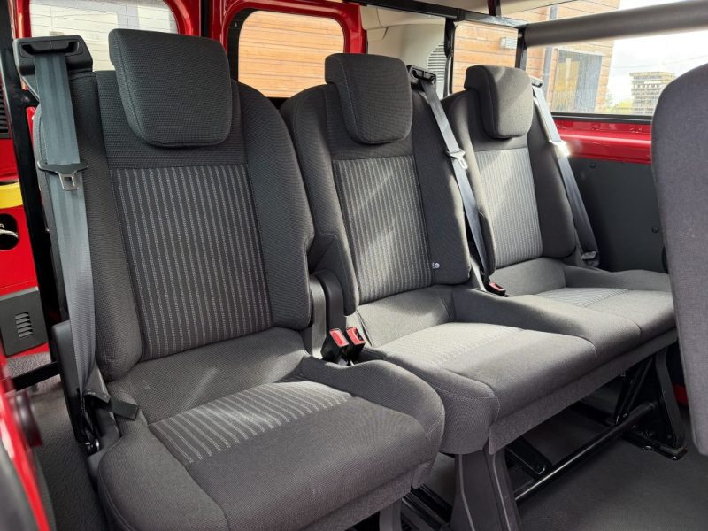 FORD TRANSIT CUSTOM KOMBI 300 L1H2 2.2 TDCI 125 AMBIENTE - 9 places