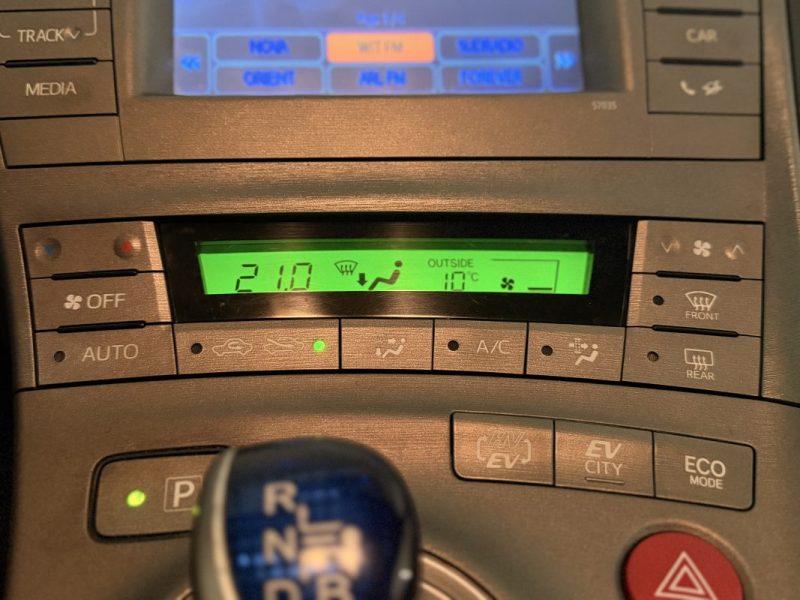 TOYOTA PRIUS - 1.8 L - HYBRIDE RECHARGEABLE - DYNAMIC - ENTRETIEN SUIVI TOYOTA 