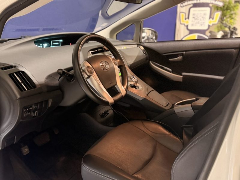 TOYOTA PRIUS - 1.8 L - HYBRIDE RECHARGEABLE - DYNAMIC - ENTRETIEN SUIVI TOYOTA 