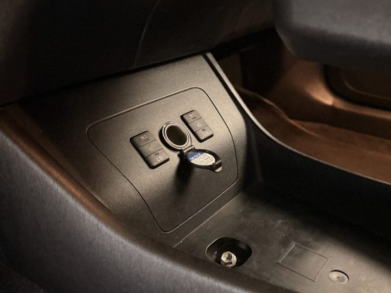 TOYOTA PRIUS - 1.8 L - HYBRIDE RECHARGEABLE - DYNAMIC - ENTRETIEN SUIVI TOYOTA 