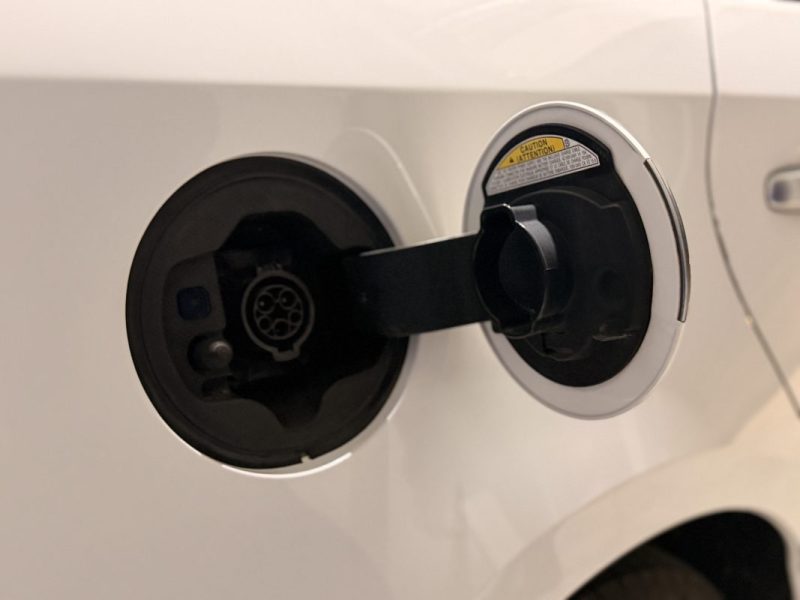 TOYOTA PRIUS - 1.8 L - HYBRIDE RECHARGEABLE - DYNAMIC - ENTRETIEN SUIVI TOYOTA 