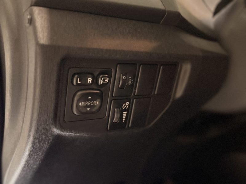 TOYOTA PRIUS - 1.8 L - HYBRIDE RECHARGEABLE - DYNAMIC - ENTRETIEN SUIVI TOYOTA 
