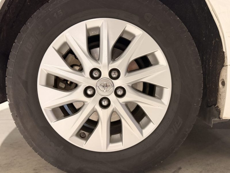 TOYOTA PRIUS - 1.8 L - HYBRIDE RECHARGEABLE - DYNAMIC - ENTRETIEN SUIVI TOYOTA 