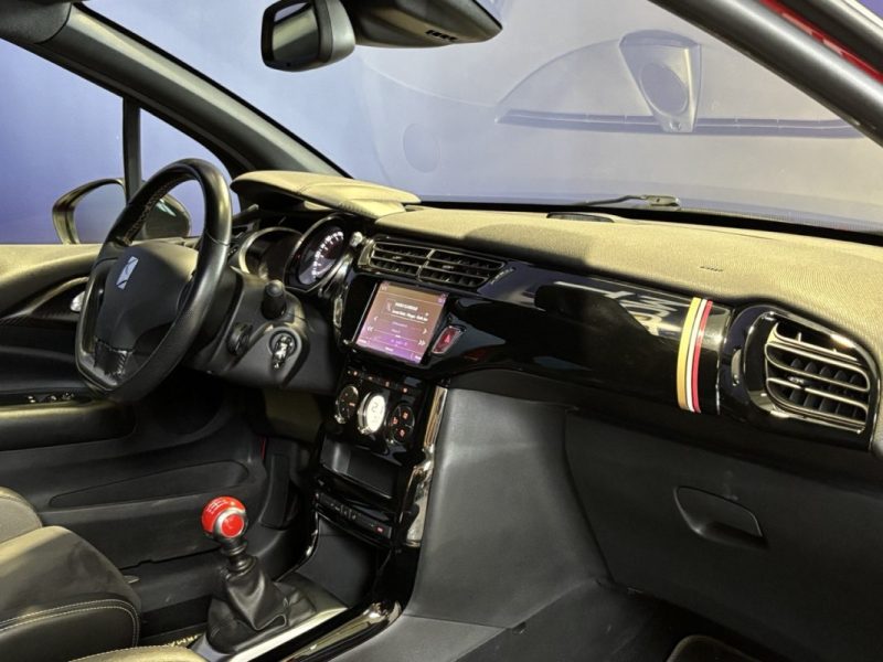 DS DS 3 1.6 THP 208 1598CM3 208CV PACK CARBONE / ENTRETIEN COMPLET DS / CAMÉRA DE RECUL 