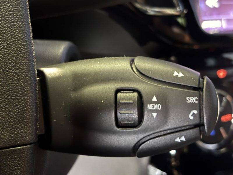 DS DS 3 1.6 THP 208 1598CM3 208CV PACK CARBONE / ENTRETIEN COMPLET DS / CAMÉRA DE RECUL 