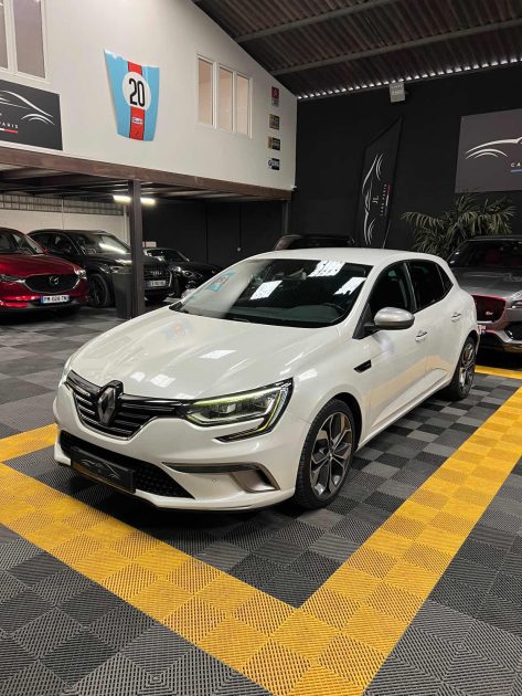 MAGNIFIQUE RENAULT MEGANE GT LINE  TCE 130 CH (RADAR DE RECUL, ÉCRAN MULTIMÉDIA, SIÈGES CHAUFFANTS)