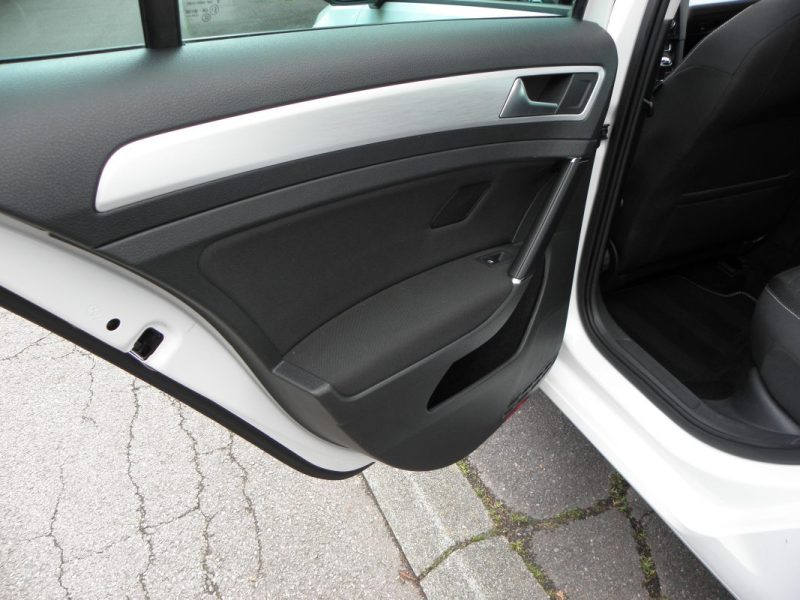 VOLKSWAGEN GOLF VII 1.2 TSI 105CH BLUEMOTION TECHNOLOGY CUP 5P 2014