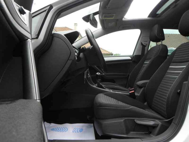 VOLKSWAGEN GOLF VII 1.2 TSI 105CH BLUEMOTION TECHNOLOGY CUP 5P 2014