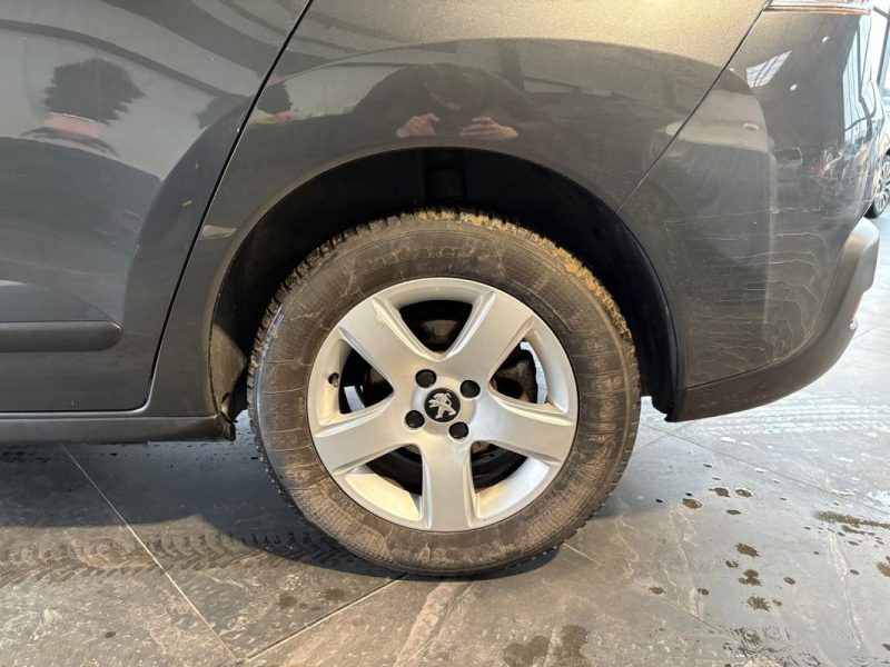🔹 Peugeot 3008 1.6 HDI 114 Ch 4 Roues Motrices🗺️ Navigation🔊 Bluetooth❄️Climatisation automatique