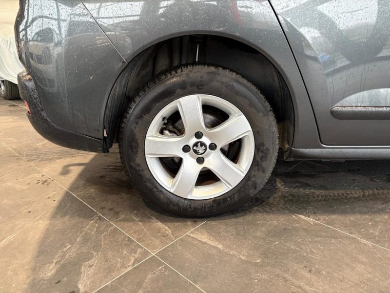 🔹 Peugeot 3008 1.6 HDI 114 Ch 4 Roues Motrices🗺️ Navigation🔊 Bluetooth❄️Climatisation automatique