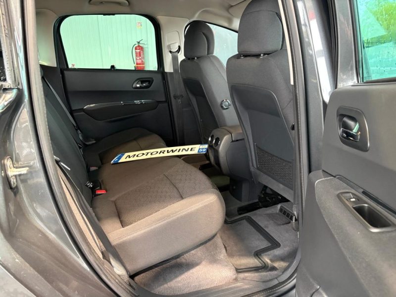 🔹 Peugeot 3008 1.6 HDI 114 Ch 4 Roues Motrices🗺️ Navigation🔊 Bluetooth❄️Climatisation automatique