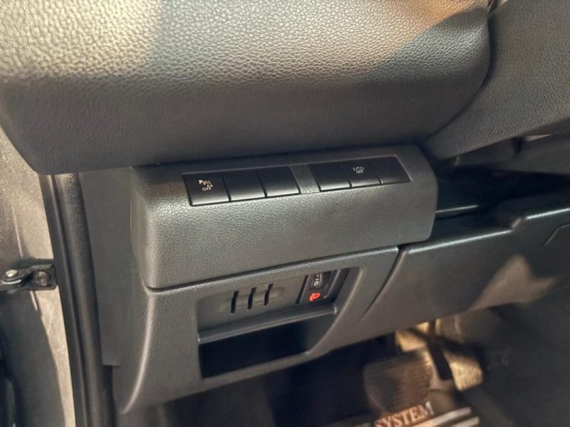 🔹 Peugeot 3008 1.6 HDI 114 Ch 4 Roues Motrices🗺️ Navigation🔊 Bluetooth❄️Climatisation automatique