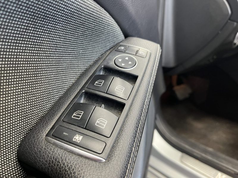 Mercedes-Benz Classe A A200 CDI Intuition BA | Toit ouvrant | Sièges mémoire | Siège chauffant