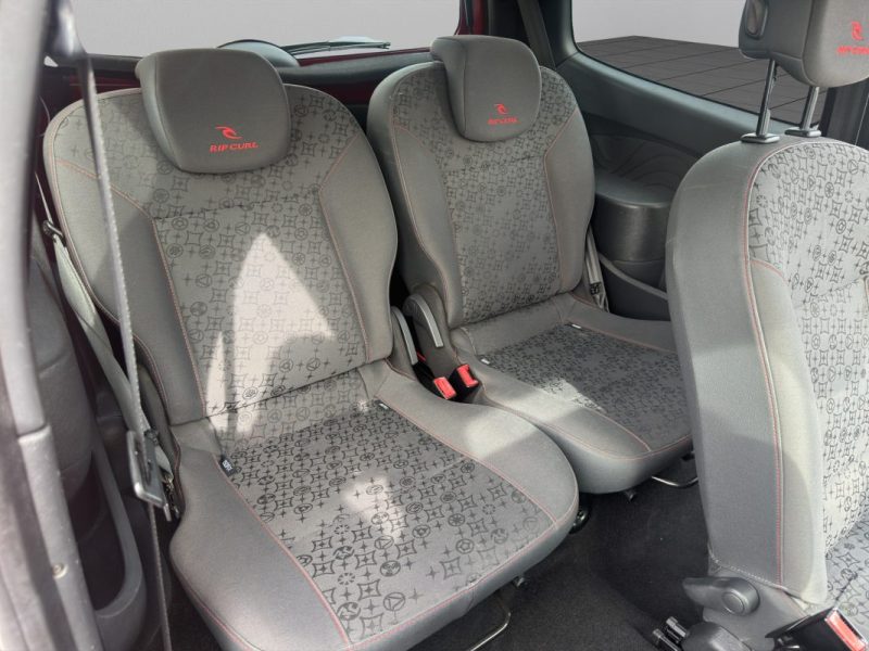 RENAULT TWINGO II 1.2 16V 75 RIP CURL