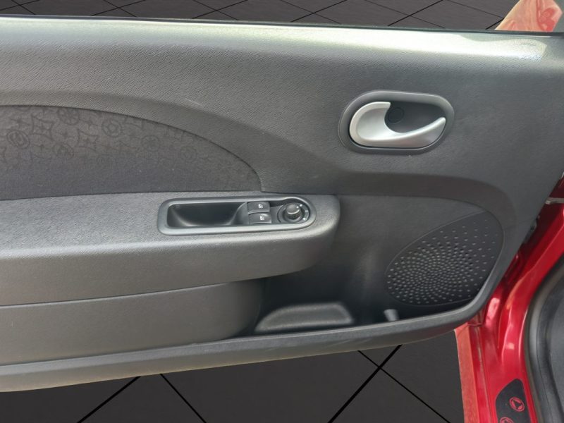 RENAULT TWINGO II 1.2 16V 75 RIP CURL