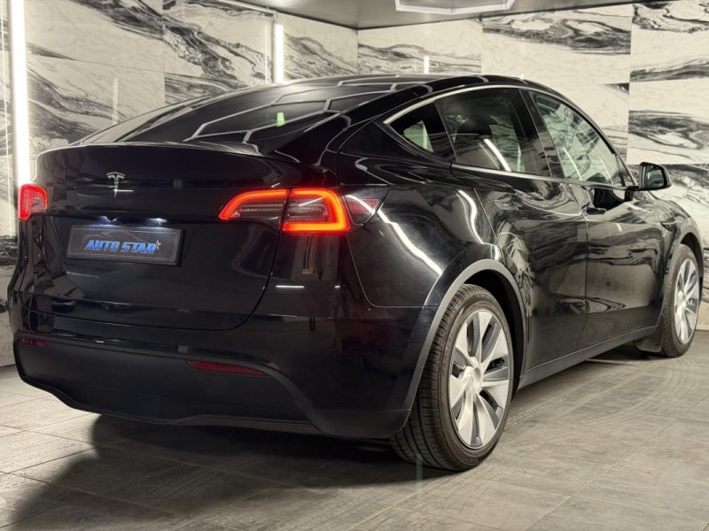 TESLA MODEL Y STANDARD RANGE 2023