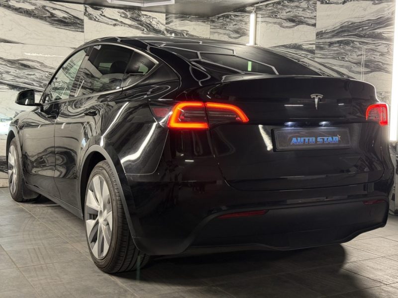 TESLA MODEL Y STANDARD RANGE 2023