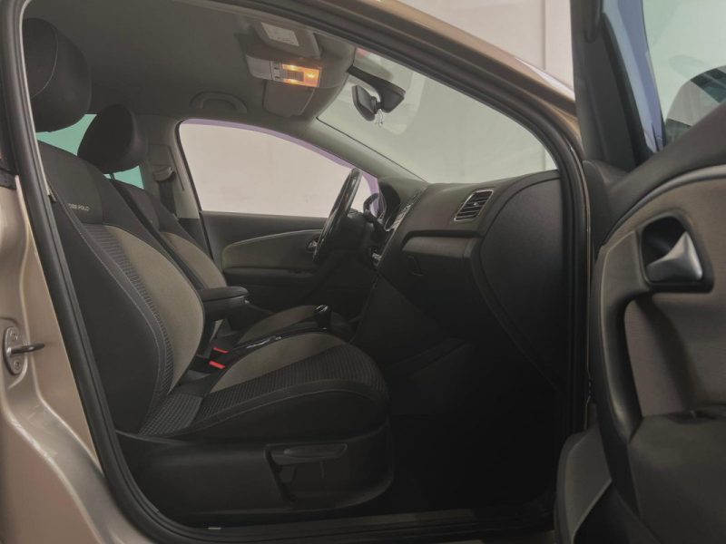 VOLKSWAGEN CROSS POLO 1.4 TDI 90CH 