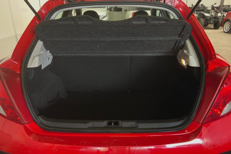 PEUGEOT 207 1.6 HDI 110CH