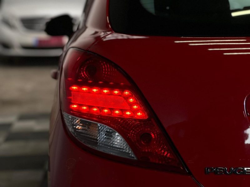 PEUGEOT 207 1.6 HDI 110CH