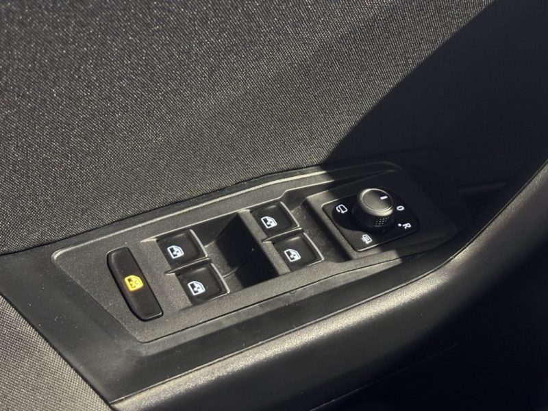 VOLKSWAGEN T-ROC 1.5 TSI EVO 150CH LOUNGE 1ER MAIN / ENTRETIEN COMPLET VOLKSWAGEN