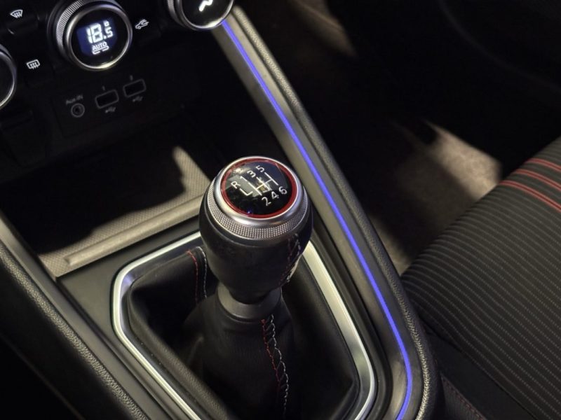 RENAULT CLIO V 1.0 TCE 90CH RS-LINE CAMÉRA 360° / CARPLAY / PARK ASSIST / LIVING LIGHTS