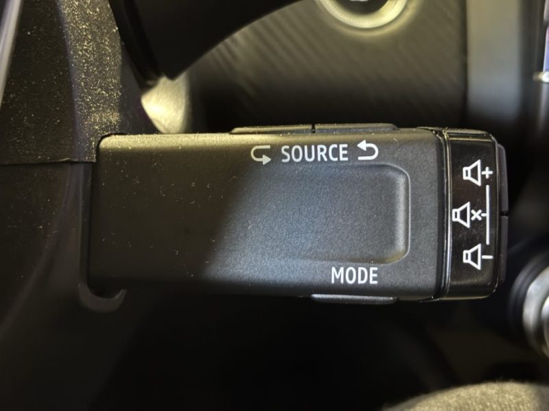 RENAULT CLIO V 1.0 TCE 90CH RS-LINE CAMÉRA 360° / CARPLAY / PARK ASSIST / LIVING LIGHTS