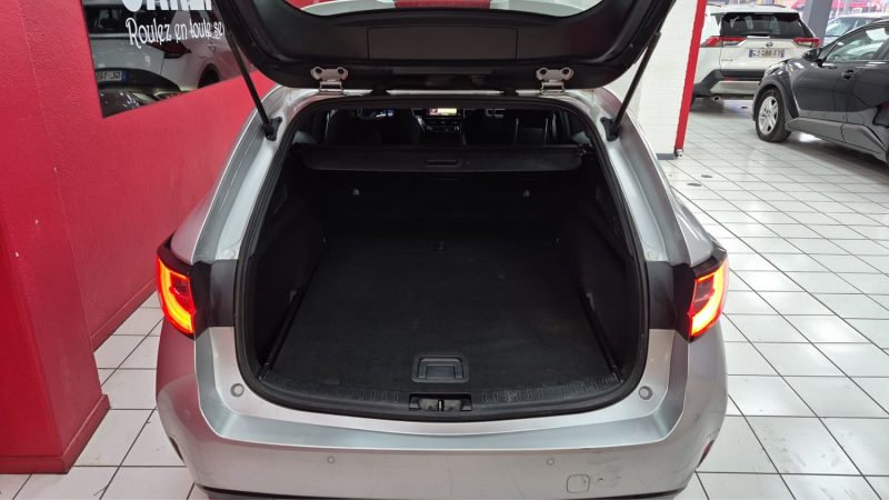 TOYOTA COROLLA TOURING SPORTS 122cv DYNAMIC BUSINESS/1 ERE MAIN/TVA RECUPERABLE