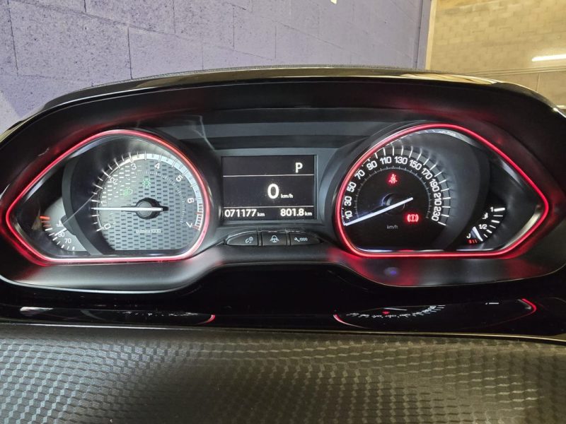 PEUGEOT 2008 1.2 GT-LINE 110Cv - BV6 - DISTRIBTUION OK -ENTRETIEN OK