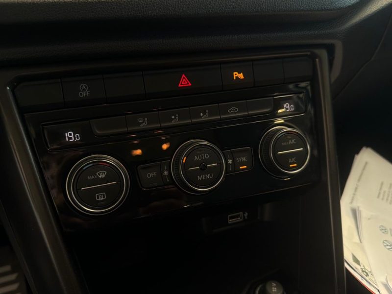 Volkswagen T-Roc 1.6 TDI 116ch 🚙 Lounge ✨ Suivi VW 📋 Reprise 🔄 Garantie 🛡️