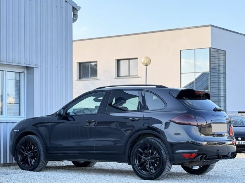 PORSCHE CAYENNE 3.0 DPF V6 24V Tiptronic S 211 cv Boîte auto 2011 278 000KM