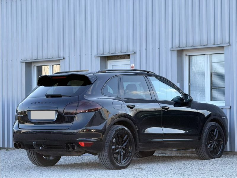 PORSCHE CAYENNE 3.0 DPF V6 24V Tiptronic S 211 cv Boîte auto 2011 278 000KM