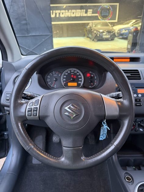 SUZUKI SWIFT  2007 - 75 CH - 63 221Kms - Premier Main - Parfait Etat - DIstrib ok- SUIVIT SUZUKI