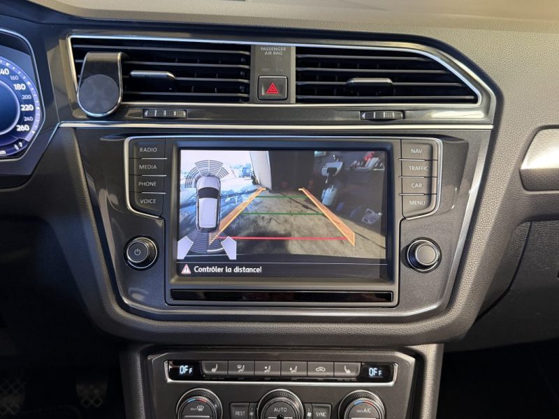 VOLKSWAGEN TIGUAN II 2.0 TDI 150cv R-LINE BLUEMOTION - SUIVIS VW - TOIT OUVRANT - SIEGES CHAUFFANTS 