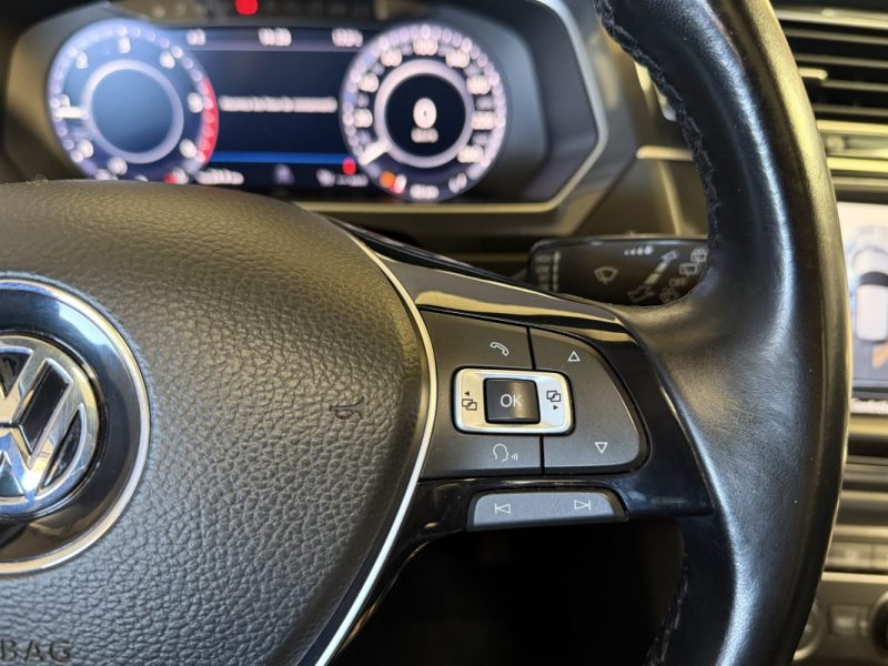 VOLKSWAGEN TIGUAN II 2.0 TDI 150cv R-LINE BLUEMOTION - SUIVIS VW - TOIT OUVRANT - SIEGES CHAUFFANTS 