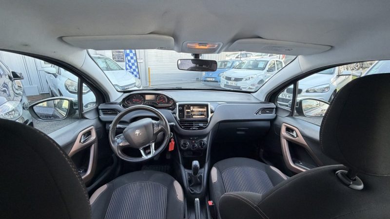 PEUGEOT 208 1.2 VTI ALLURE 5P Garantie 