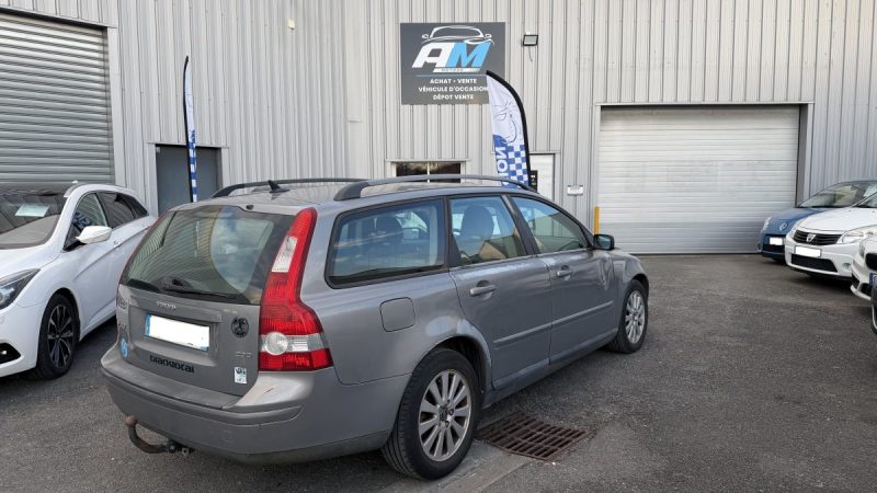 VOLVO V50 2.0D 136 CV KINETIC Garantie