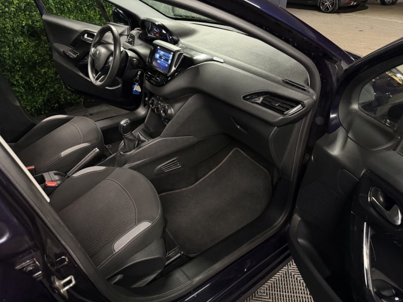 PEUGEOT 208 PHASE 2 1.6 HDI 75 Cv 5 PORTES - GARANTIE 1 AN