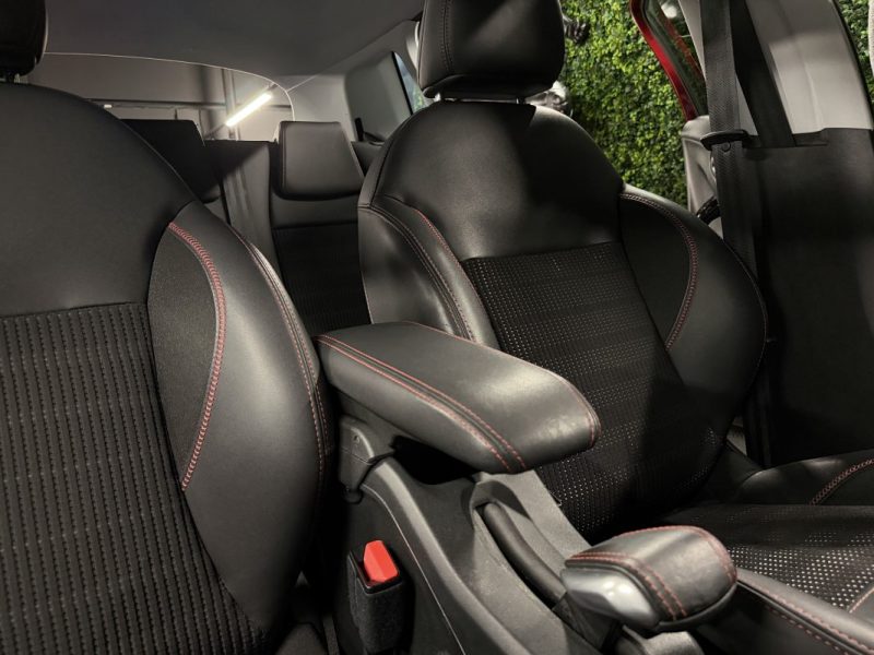 PEUGEOT 2008 PHASE 2 GT LINE 1.2 110 Cv BOITE AUTOMATIQUE APPLE CARPLAY & ANDROID - GARANTIE 1 AN