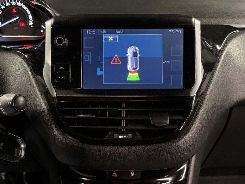 PEUGEOT 208 ALLURE 1.2 VTI 82 Cv 5 PORTES / 78 100 Kms CRIT AIR 1 - GARANTIE 1 AN