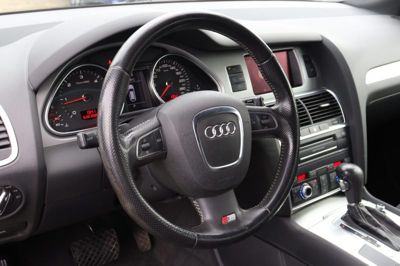 Audi Q7 3.0 V6 TDI 240ch S line quattro Tiptronic 7 places